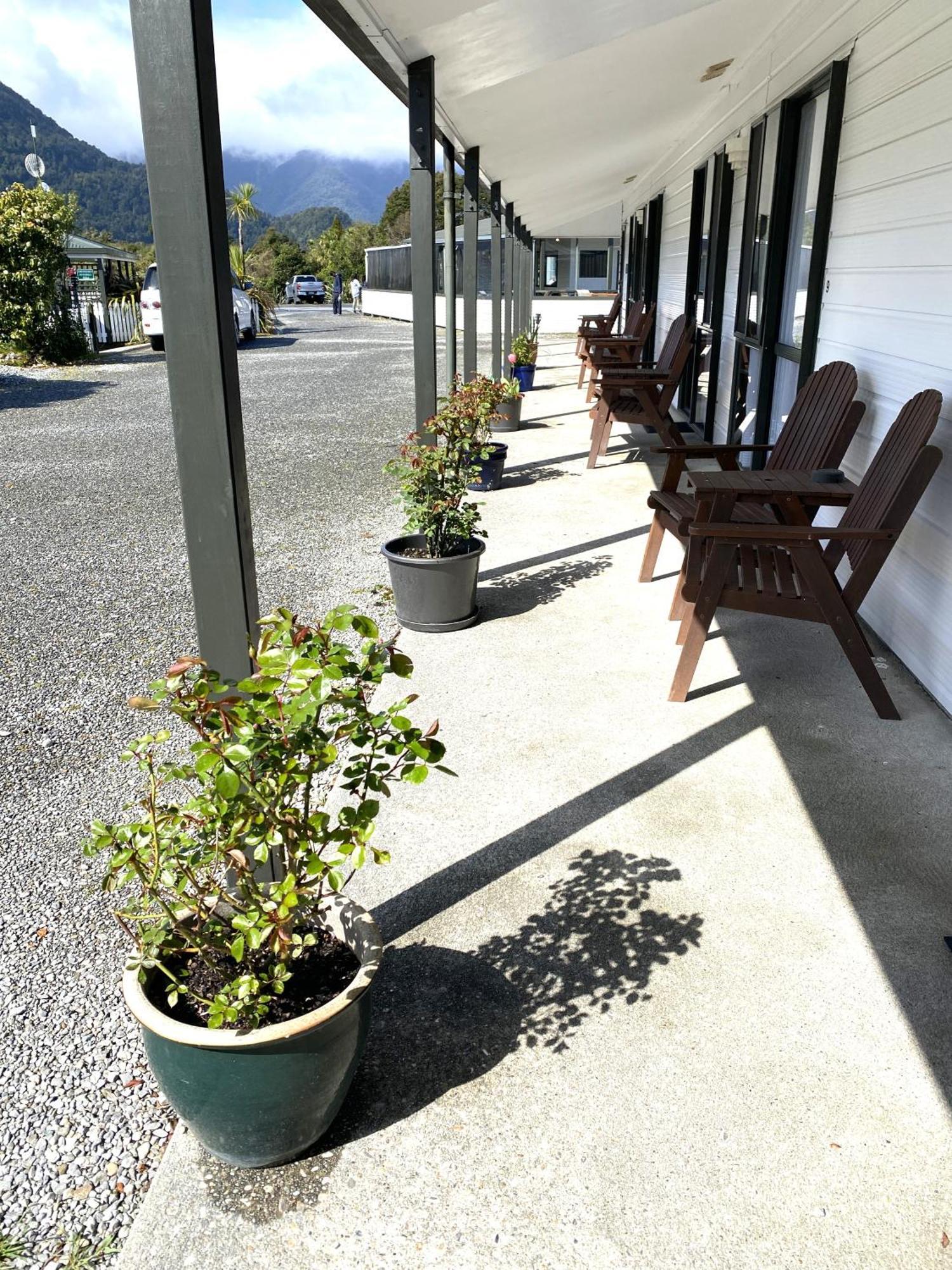 Heritage Park Lodge Haast Exterior foto